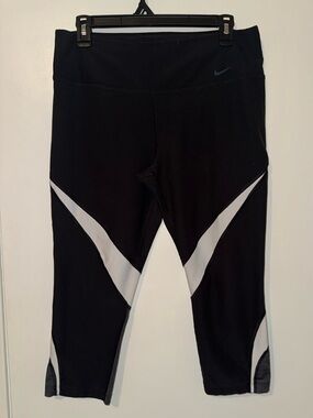 Nike Black Capri Leggings with White Mesh Panels Large